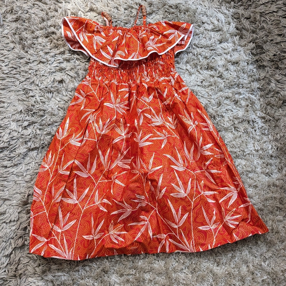 Dresses - Picture 1 of 4